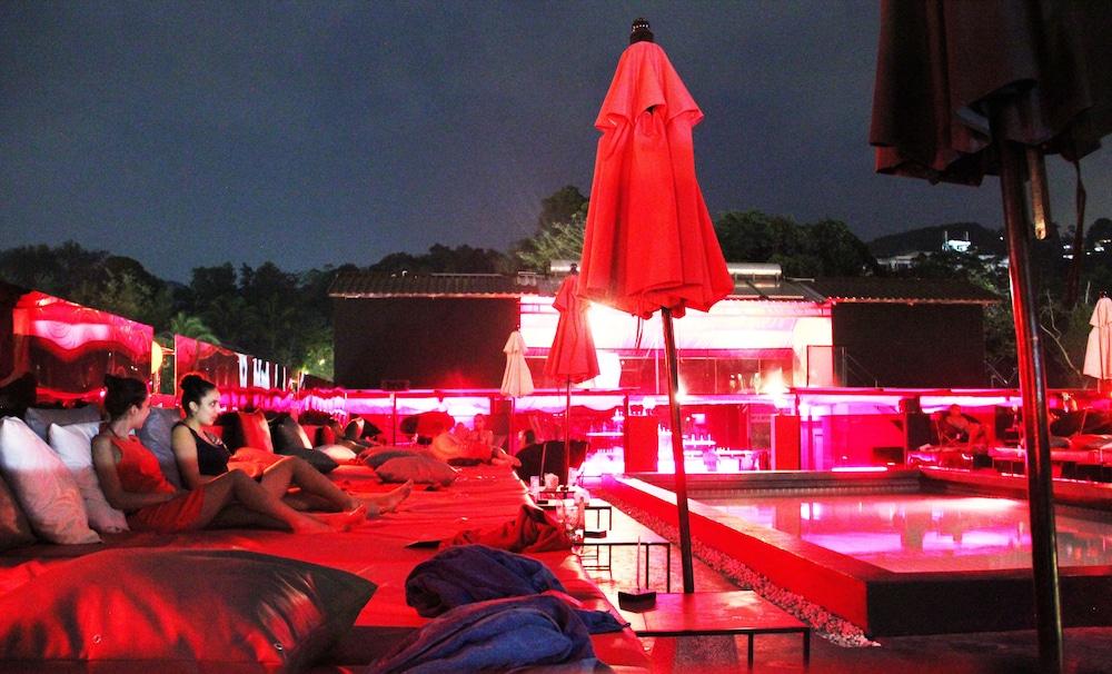 Sharaya Residence Patong Kültér fotó